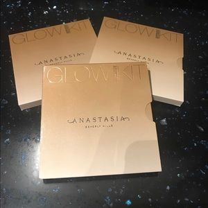 ⛔️SOLD⛔️Urban Decay Anastacia